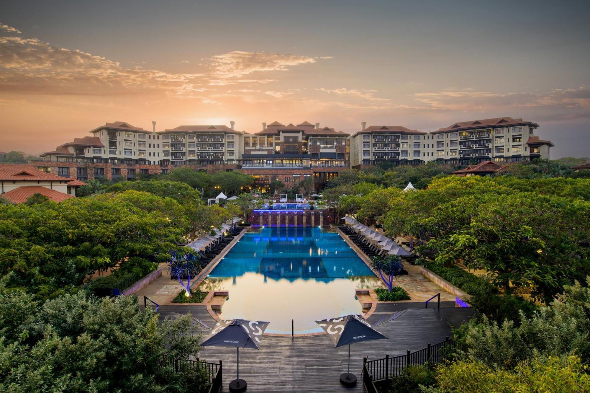 Hotel The Capital Zimbali Ballito Exteriér fotografie The Village at Sunway Putra