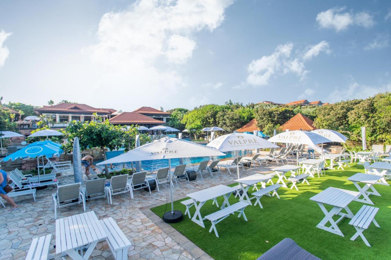 Hotel The Capital Zimbali Ballito Exteriér fotografie The swimming pool at the resort