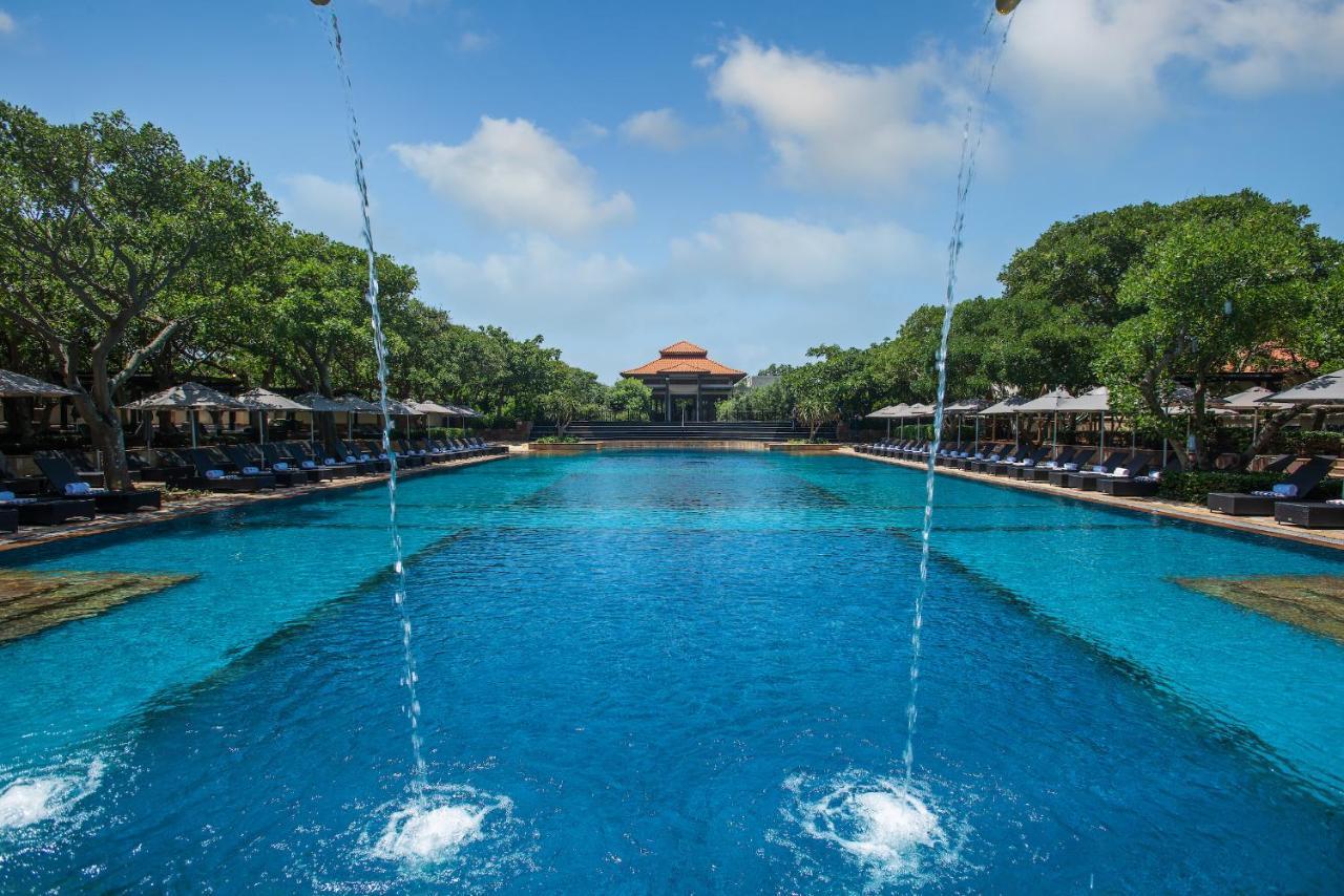 Hotel The Capital Zimbali Ballito Exteriér fotografie The pool at the Taj Bengal